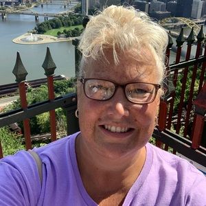 Meet your Posher, Lorey